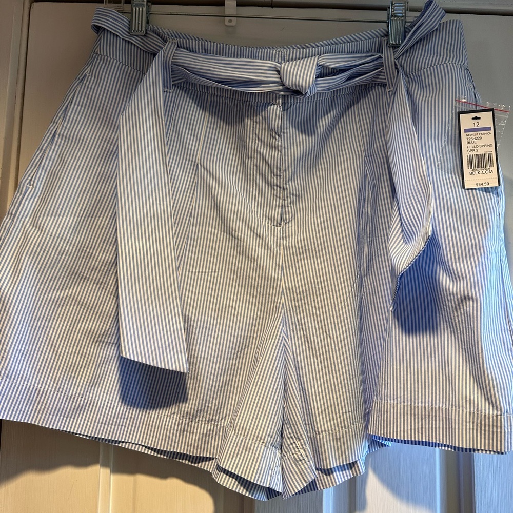 crown & ivy Belted Wide Leg Fly Front Shorts